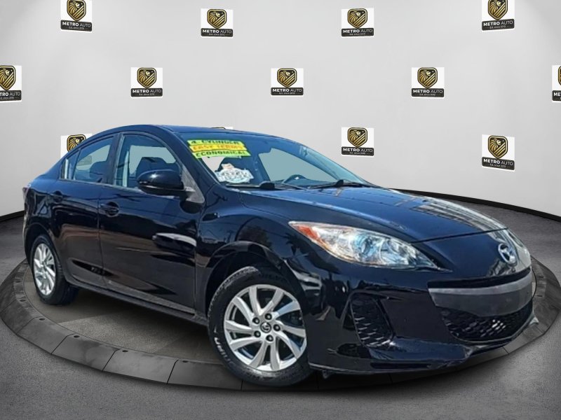 Used 2013 MAZDA MAZDA3 i Touring FWD image 2