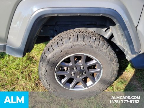 Used 2020 Jeep Gladiator Overland image 16