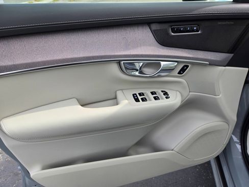 New 2026 Volvo XC90 T8 Ultra w/ Protection Package Premier image 14