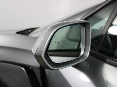 Used 2025 Chevrolet Blazer EV LT AWD/4WD image 25