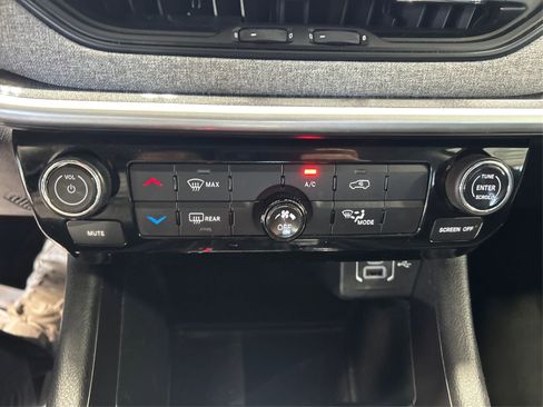 Used 2022 Jeep Compass Latitude AWD/4WD image 26