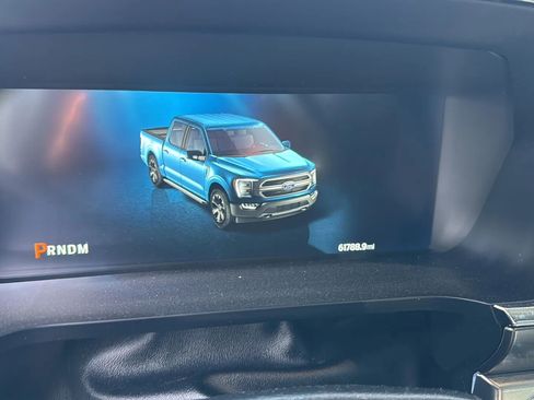 Used 2021 Ford F150 Lariat w/ FX4 Off-Road Package AWD/4WD image 17