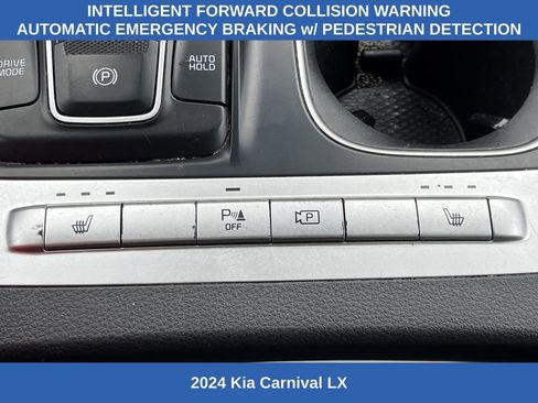 Used 2024 Kia Carnival LX image 7