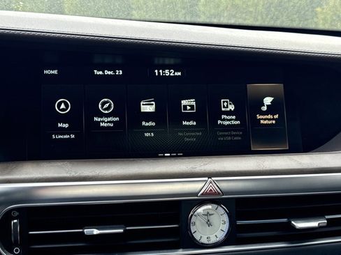 Used 2021 Genesis G90 3.3T Premium image 26