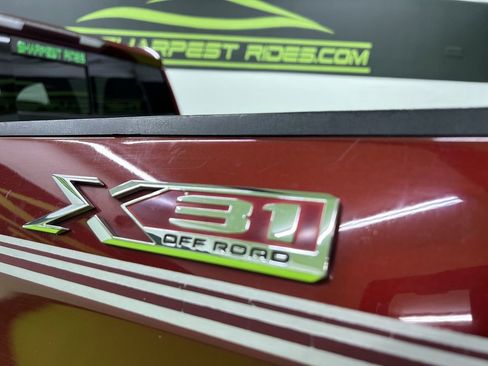 Used 2019 GMC Sierra 1500 SLT w/ SLT Premium Plus Package AWD/4WD image 14