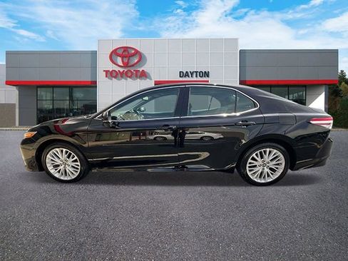 Used 2019 Toyota Camry XLE w/ Carpet Mat Package FWD image 6