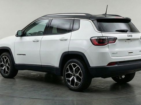 Used 2025 Jeep Compass Limited image 6