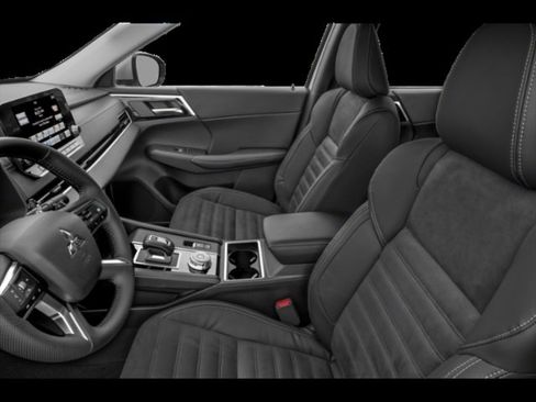 Used 2024 Mitsubishi Outlander SE image 6