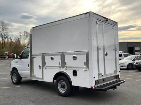 New 2026 Ford E-350 and Econoline 350 Super Duty w/ Power Equipment Group image 21