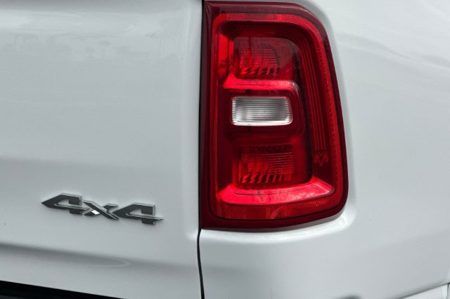 Used 2025 RAM 1500 Laramie AWD/4WD image 32