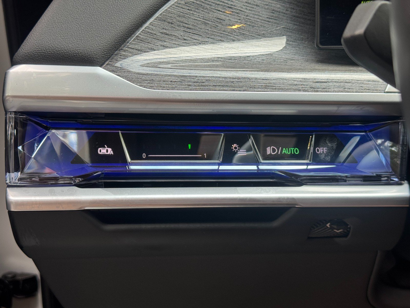Used 2023 BMW 740i RWD image 18