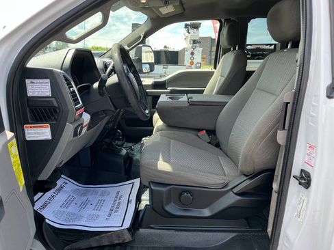 Used 2017 Ford F550 4x4 SuperCab Super Duty image 10