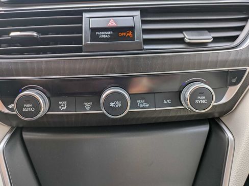 Used 2018 Honda Accord EX-L image 13
