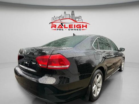 Used 2014 Volkswagen Passat 1.8T SE image 4