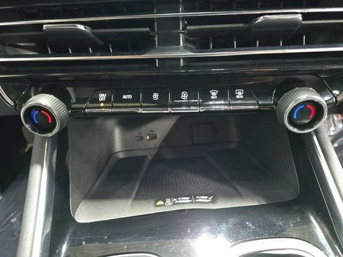 Used 2025 Chevrolet Traverse RS w/ LPO, Floor Liner Package AWD/4WD image 25