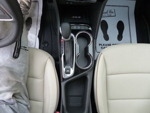 Used 2026 Buick Encore GX Avenir w/ Avenir Technology Package AWD/4WD image 40