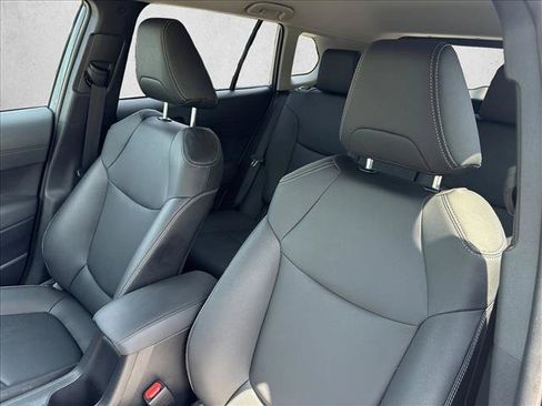 Certified 2026 Toyota Corolla Cross XLE FWD image 20