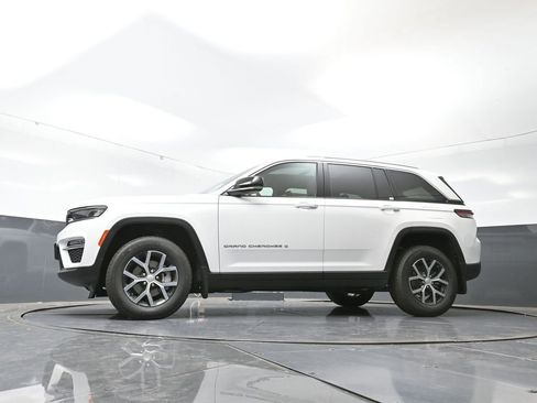 New 2025 Jeep Grand Cherokee Limited w/ Trailer Tow Package image 41