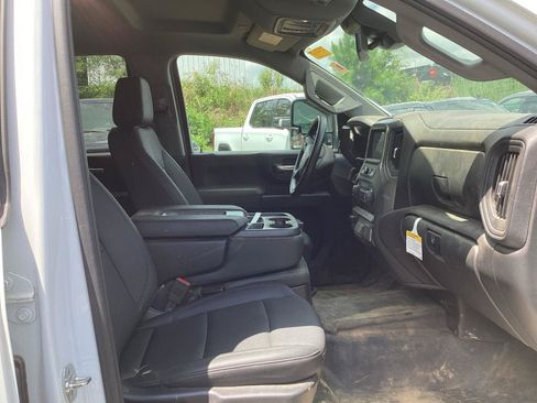 Used 2025 Chevrolet Silverado 3500 W/T AWD/4WD image 6