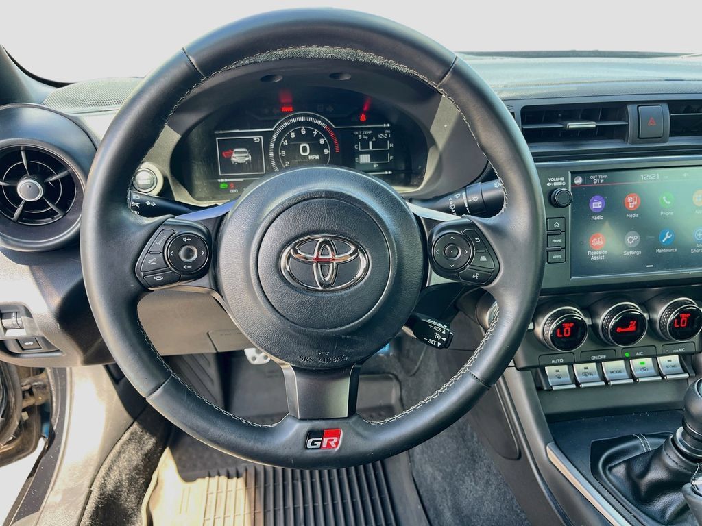 Used 2023 Toyota GR86 Premium RWD image 11