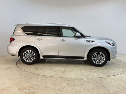 Used 2019 INFINITI QX80 Luxe AWD/4WD image 8