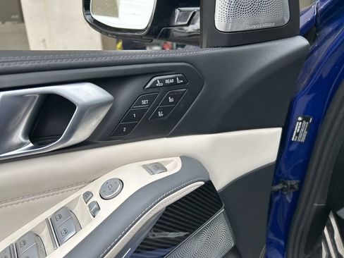 Used 2023 BMW X7 M60i w/ Executive Package AWD/4WD image 10
