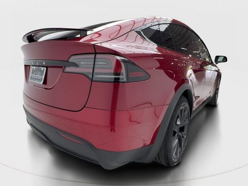 Used 2025 Tesla Model X image 7