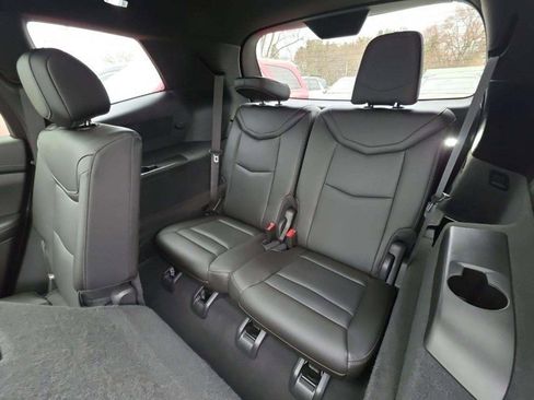 Used 2023 Cadillac XT6 Sport w/ Technology Package image 12