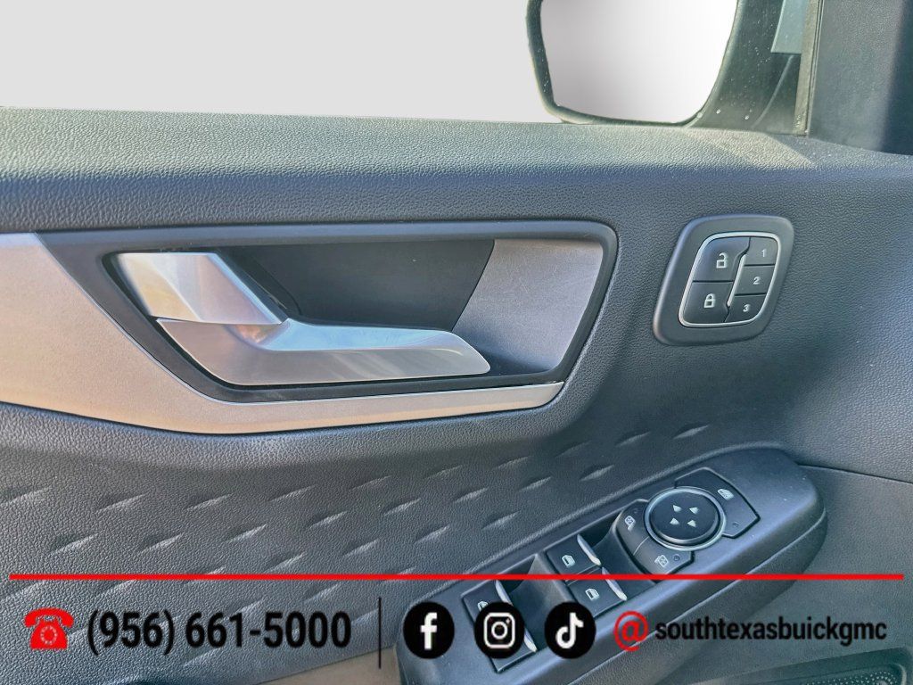 Used 2020 Ford Escape SEL FWD image 10