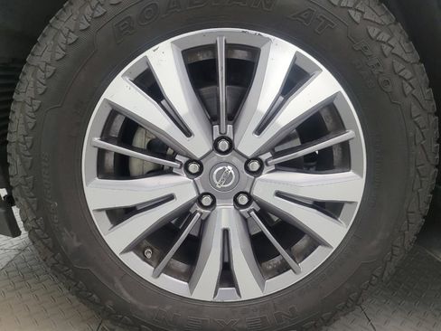 Used 2019 Nissan Pathfinder S image 31