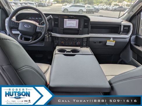 New 2025 Ford F450 XL w/ XL Chrome Package image 9