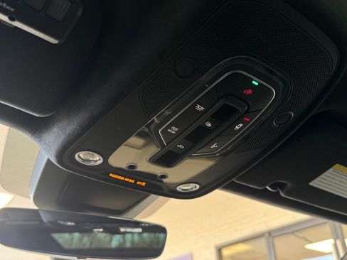 Used 2022 Lamborghini Urus image 25