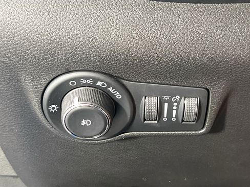 Used 2022 Jeep Compass Limited AWD/4WD image 10