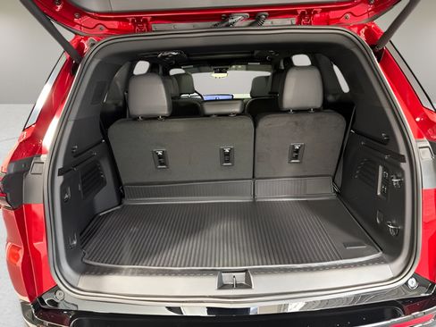 Used 2026 Buick Enclave Sport Touring w/ Power Package FWD image 38