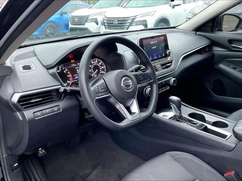 Used 2022 Nissan Altima 2.5 SV image 18