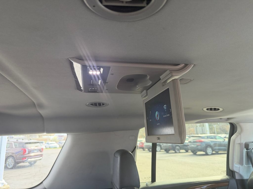 Used 2020 Cadillac Escalade ESV Premium Luxury AWD/4WD image 21