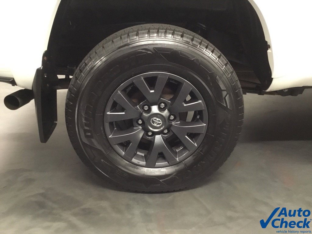 Used 2021 Toyota Tacoma SR5 AWD/4WD image 24
