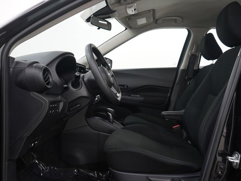 Used 2024 Nissan Kicks S FWD image 21