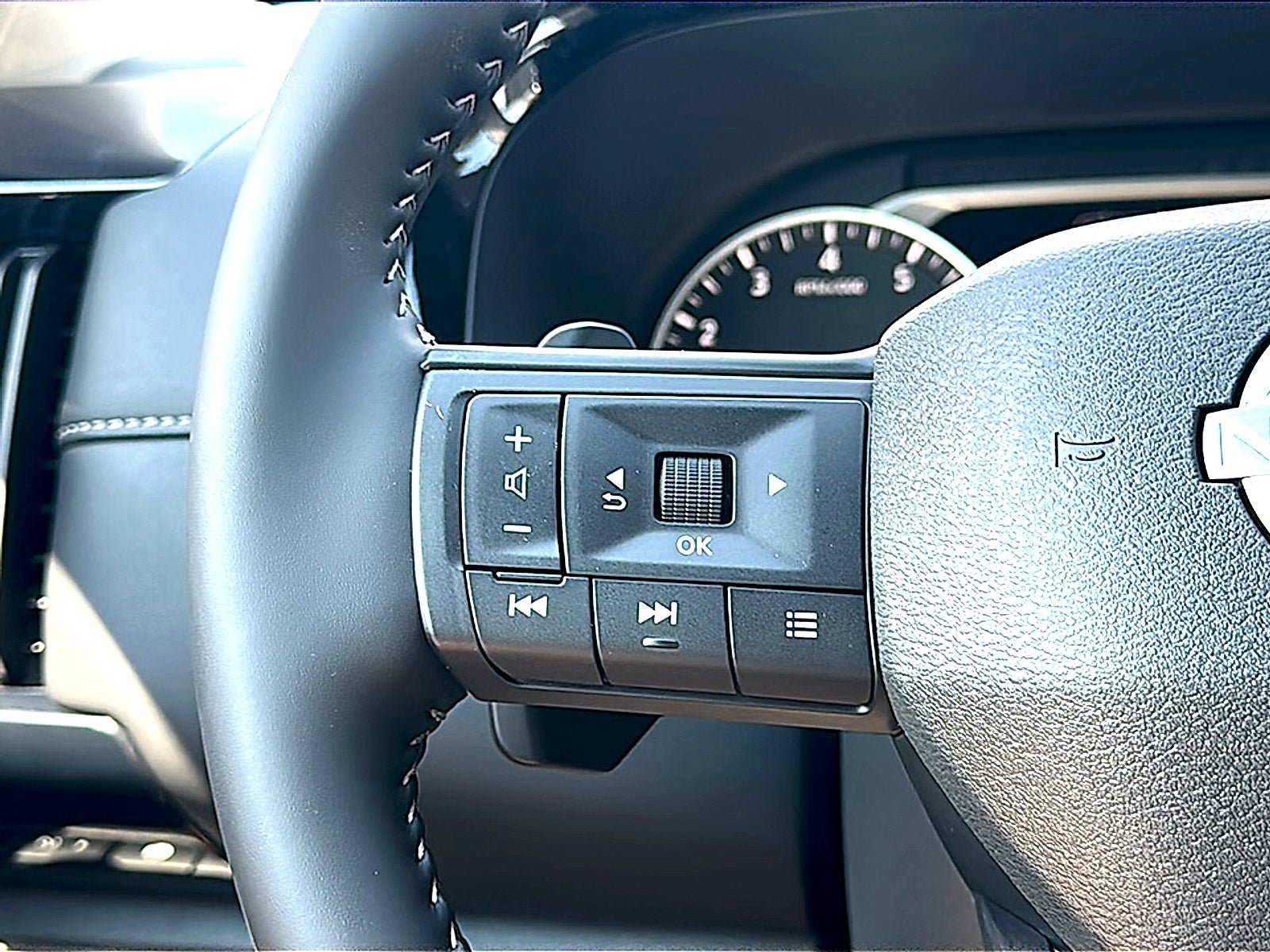 New 2026 Nissan Pathfinder SV FWD image 20