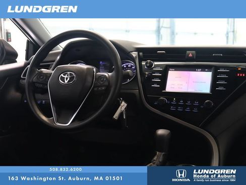 Used 2019 Toyota Camry LE FWD image 4