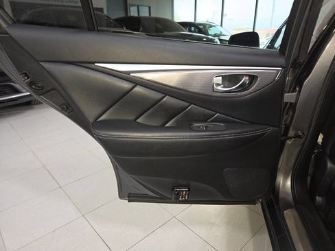 Used 2015 INFINITI Q50 w/ Moonroof Package RWD image 19