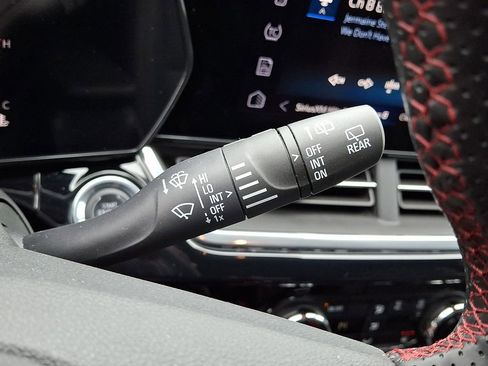 Used 2024 Chevrolet Trax RS w/ Driver Confidence Package image 24