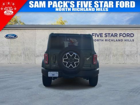 Used 2025 Ford Bronco Outer Banks AWD/4WD image 8