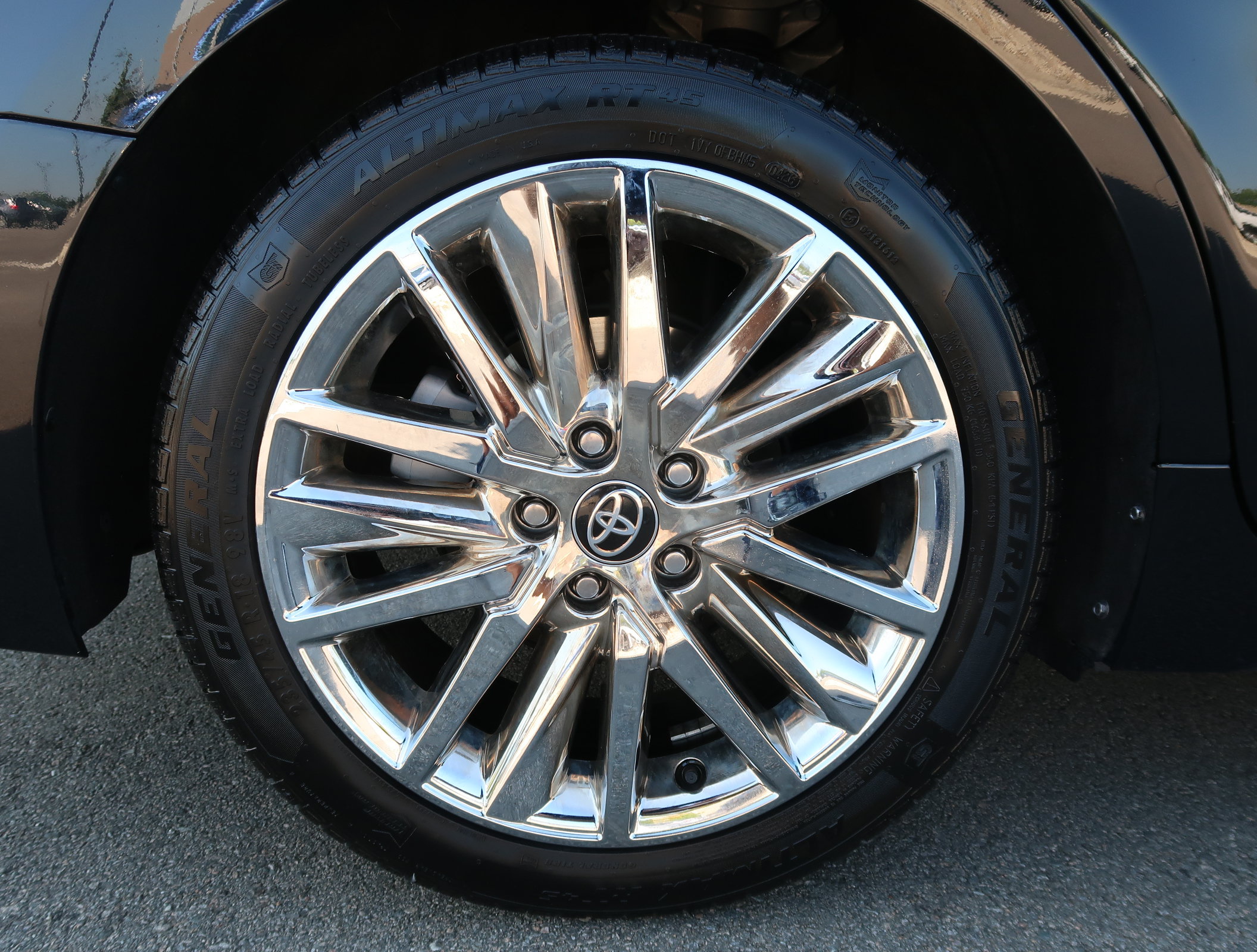 Used 2024 Toyota Camry SE w/ Convenience Package FWD image 42