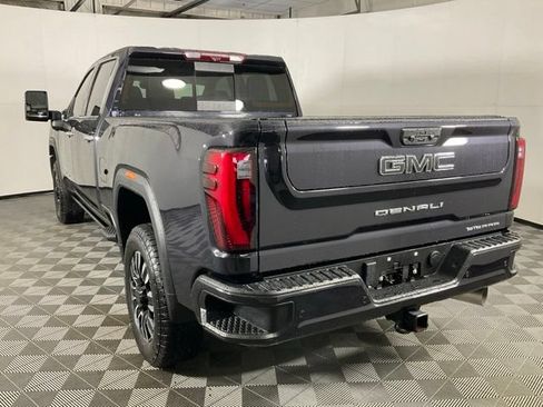 Used 2024 GMC Sierra 2500 Denali Ultimate w/ Max Trailering Package AWD/4WD image 4
