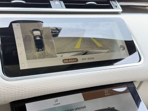 Used 2021 Land Rover Range Rover Velar R-Dynamic S AWD/4WD image 16
