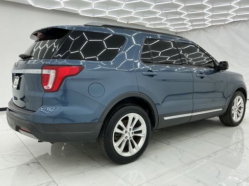 Used 2019 Ford Explorer XLT w/ Equipment Group 201A FWD image 11