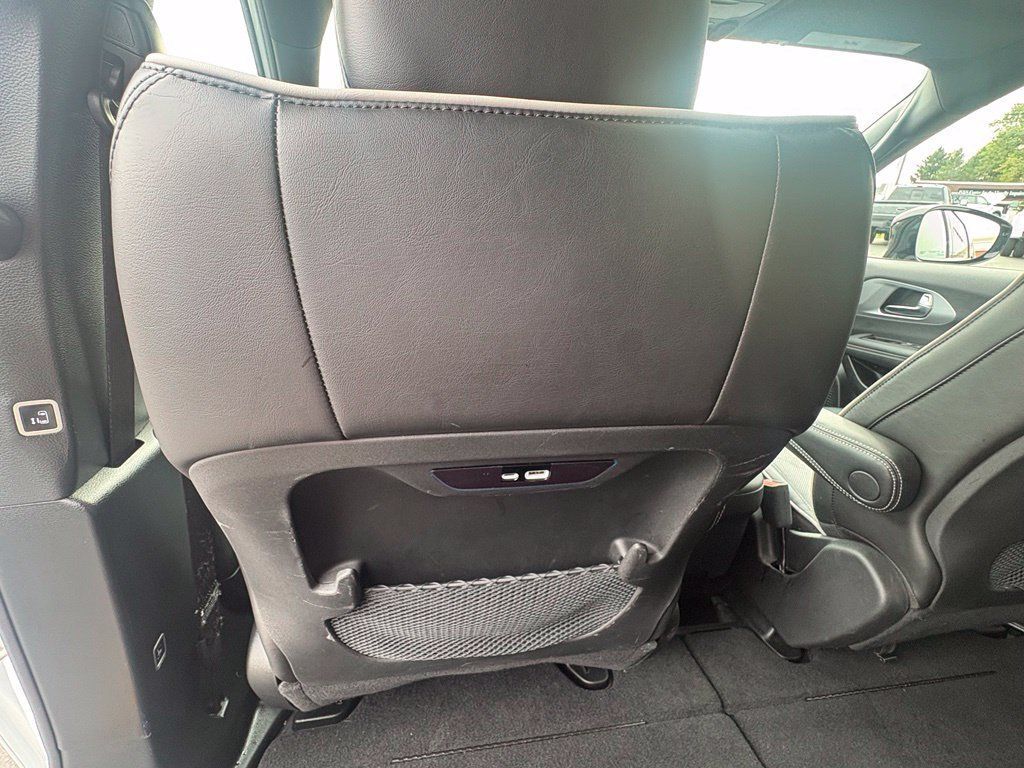 Used 2025 Chrysler Pacifica Limited FWD image 28