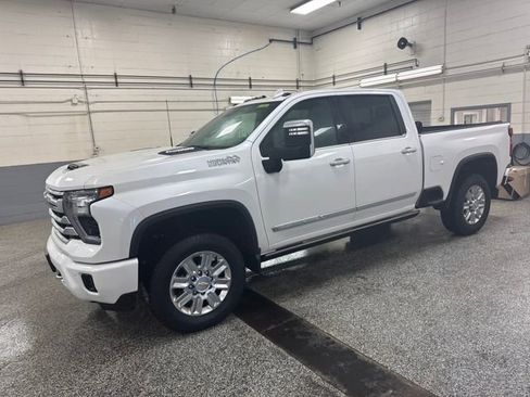 Used 2025 Chevrolet Silverado 3500 High Country w/ High Country Premium Package image 1