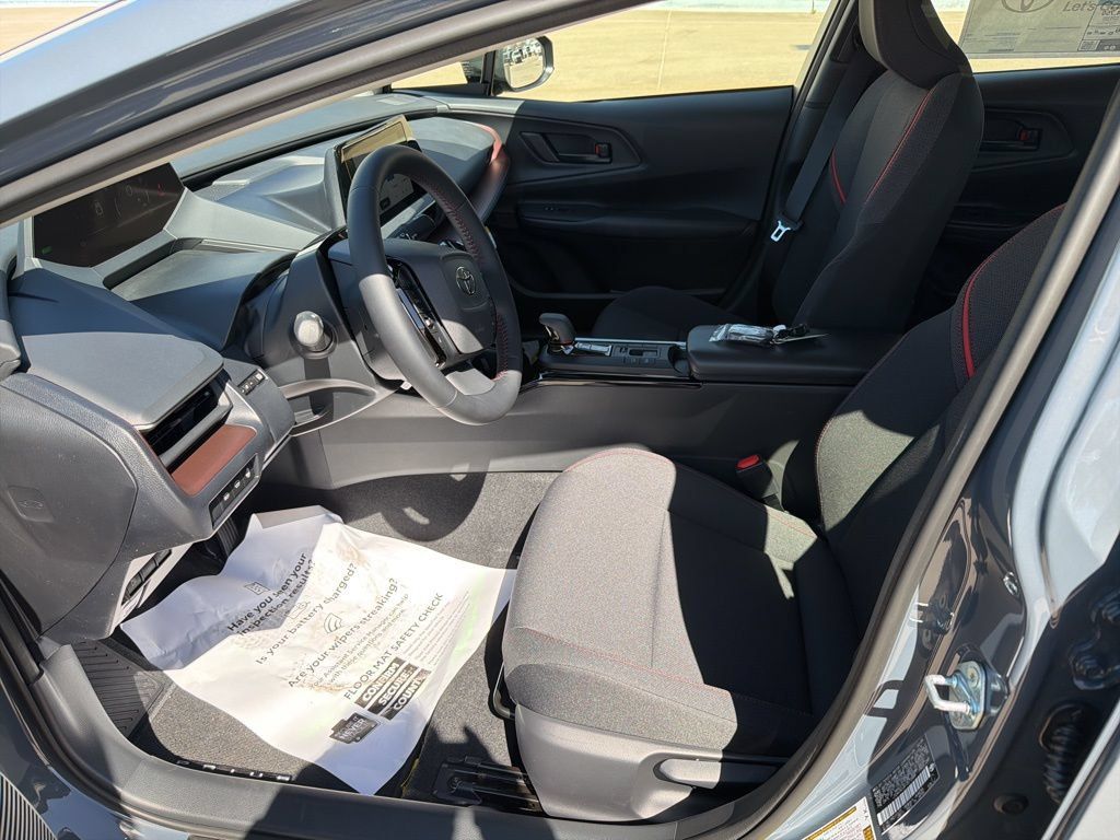 New 2026 Toyota Prius Plug-In Hybrid FWD image 11